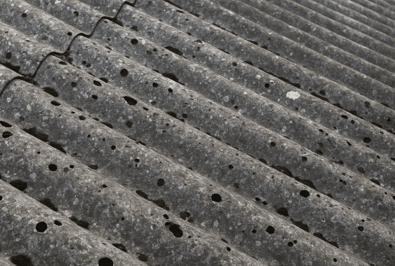 udskiftning af tag med asbest i 2025